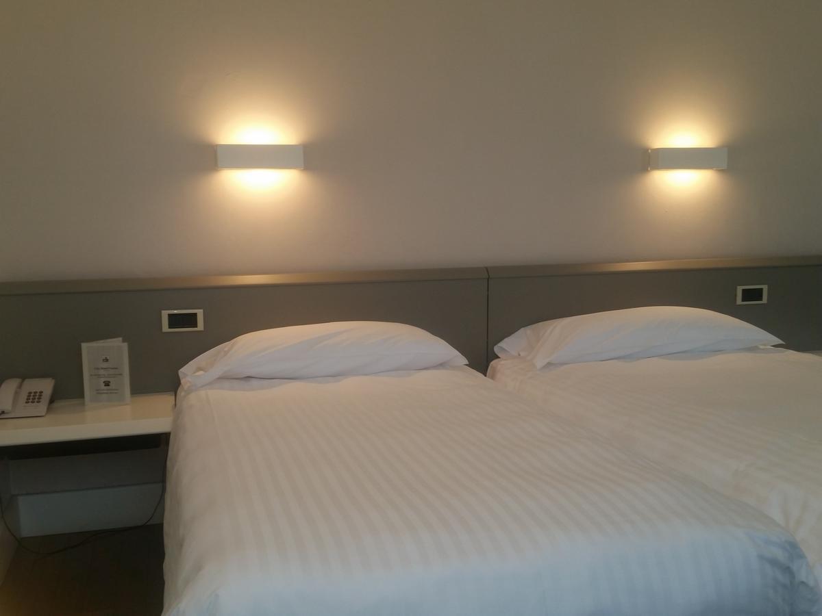 City Hotel Varese Zewnętrze zdjęcie